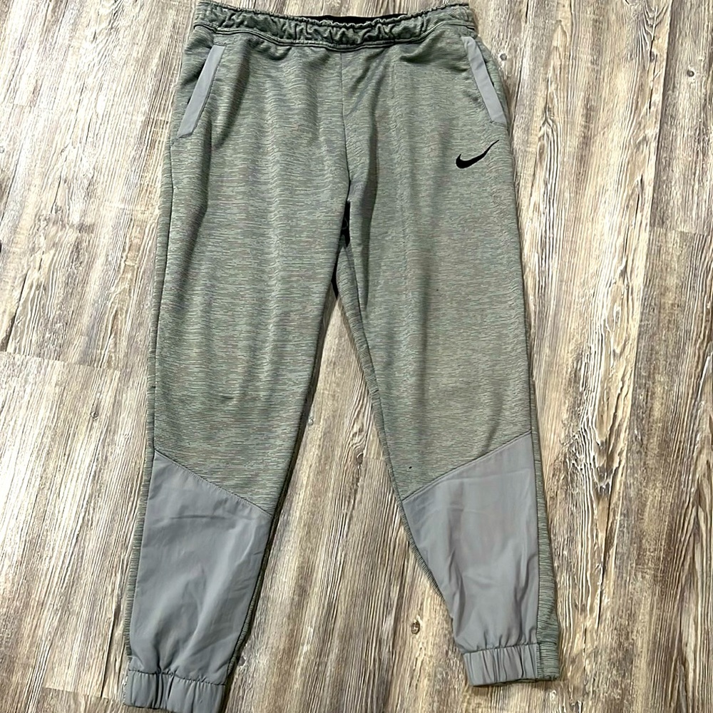Men’s NIKE DRIFIT Pants XL